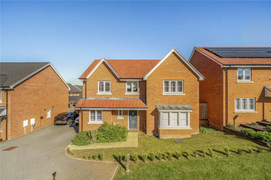 4 bed house for sale, Paradine Street, Steeple Claydon, MK18