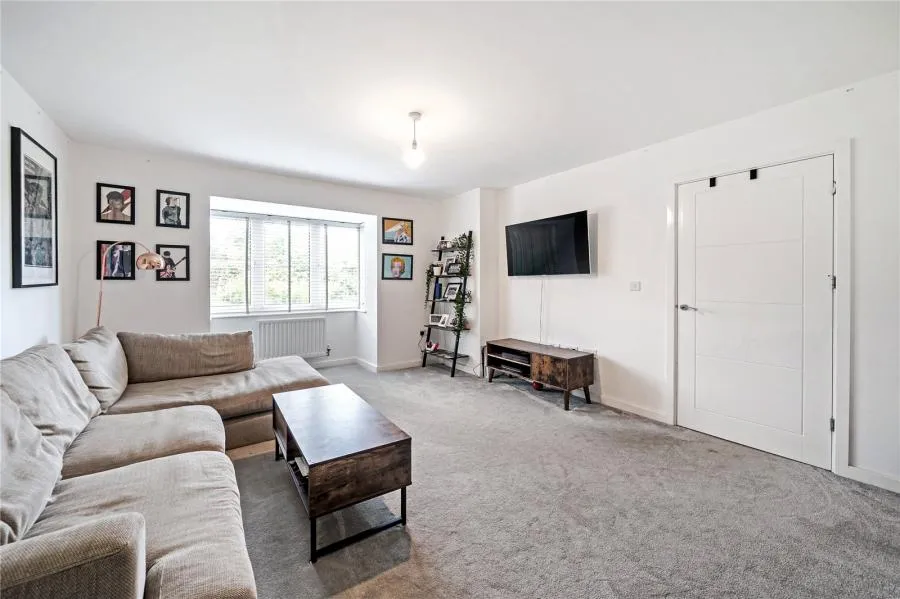 Paradine Street, Steeple Claydon, MK18, photo 6