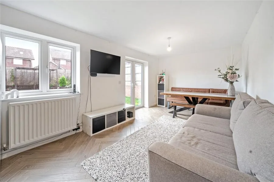 Paradine Street, Steeple Claydon, MK18, photo 4