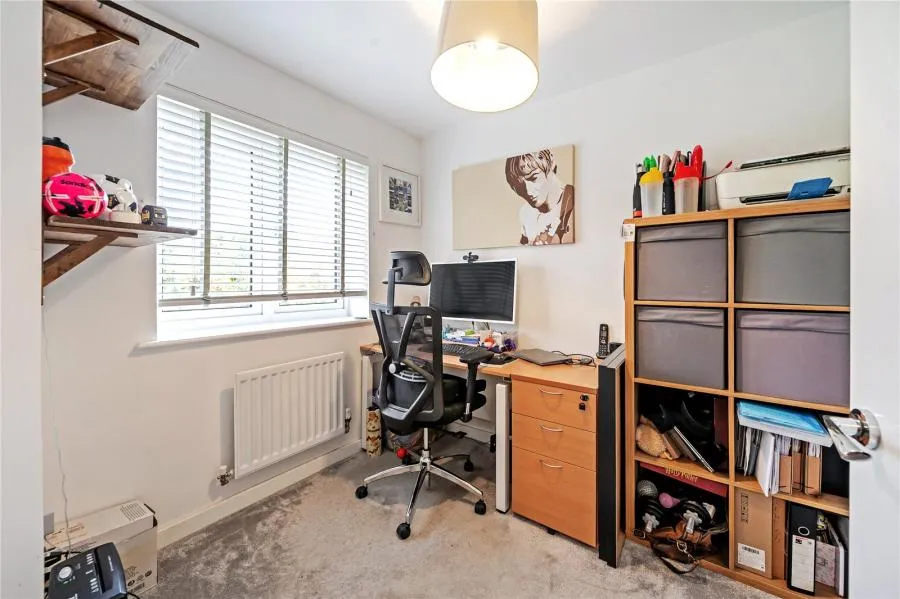 Paradine Street, Steeple Claydon, MK18, photo 10