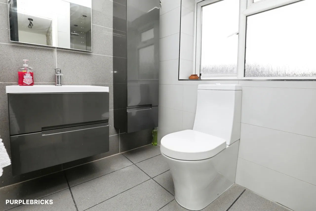 Frederick Banting Close, Bootle, L30, photo 12
