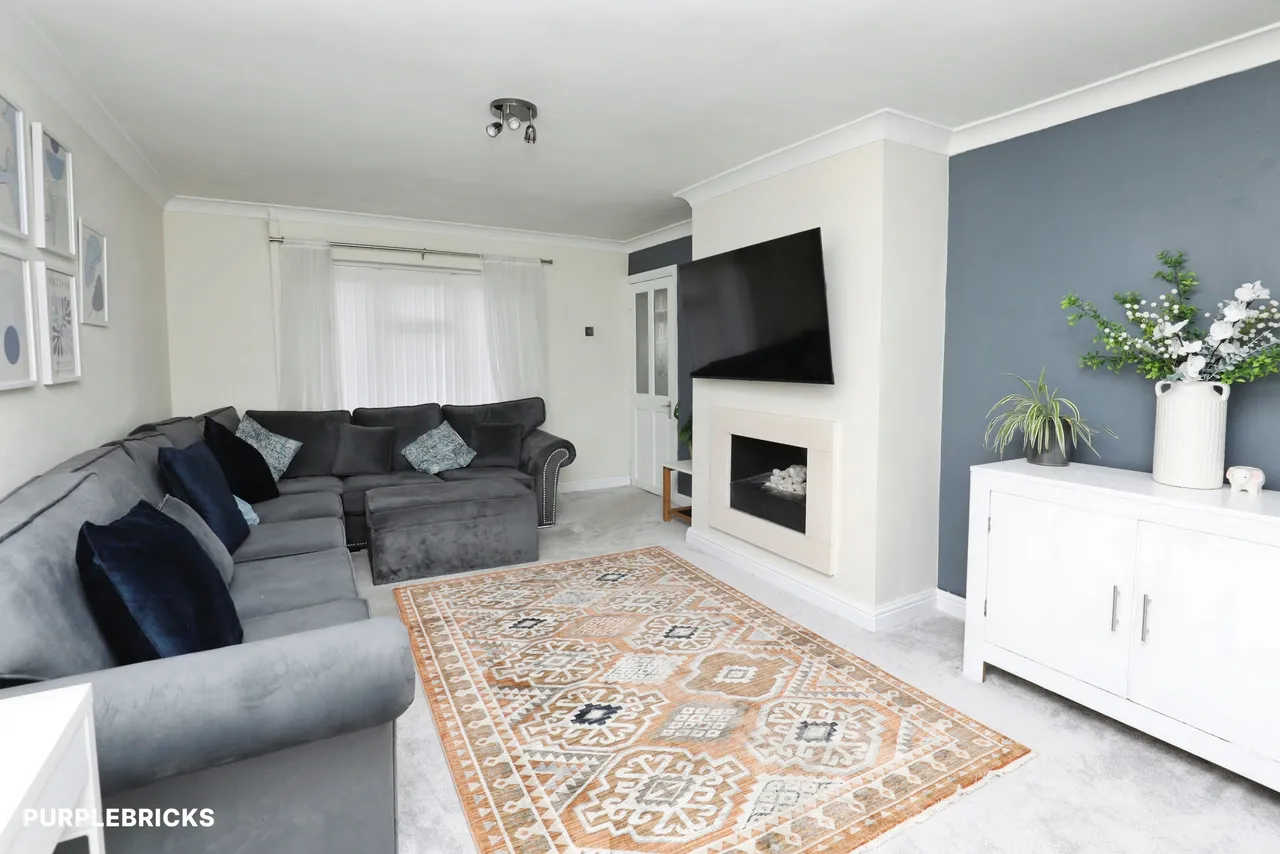 Frederick Banting Close, Bootle, L30, photo 7