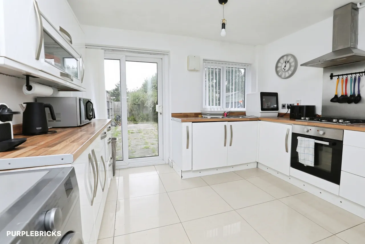 Frederick Banting Close, Bootle, L30, photo 5