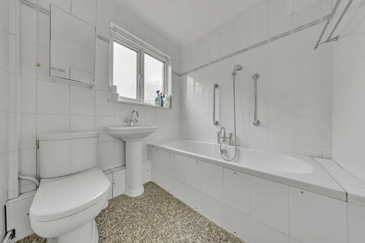Chelmsford Avenue, Romford, RM5, photo 5