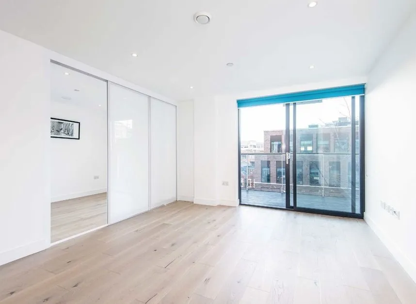 Commercial Street, Aldgate, E1, photo 3