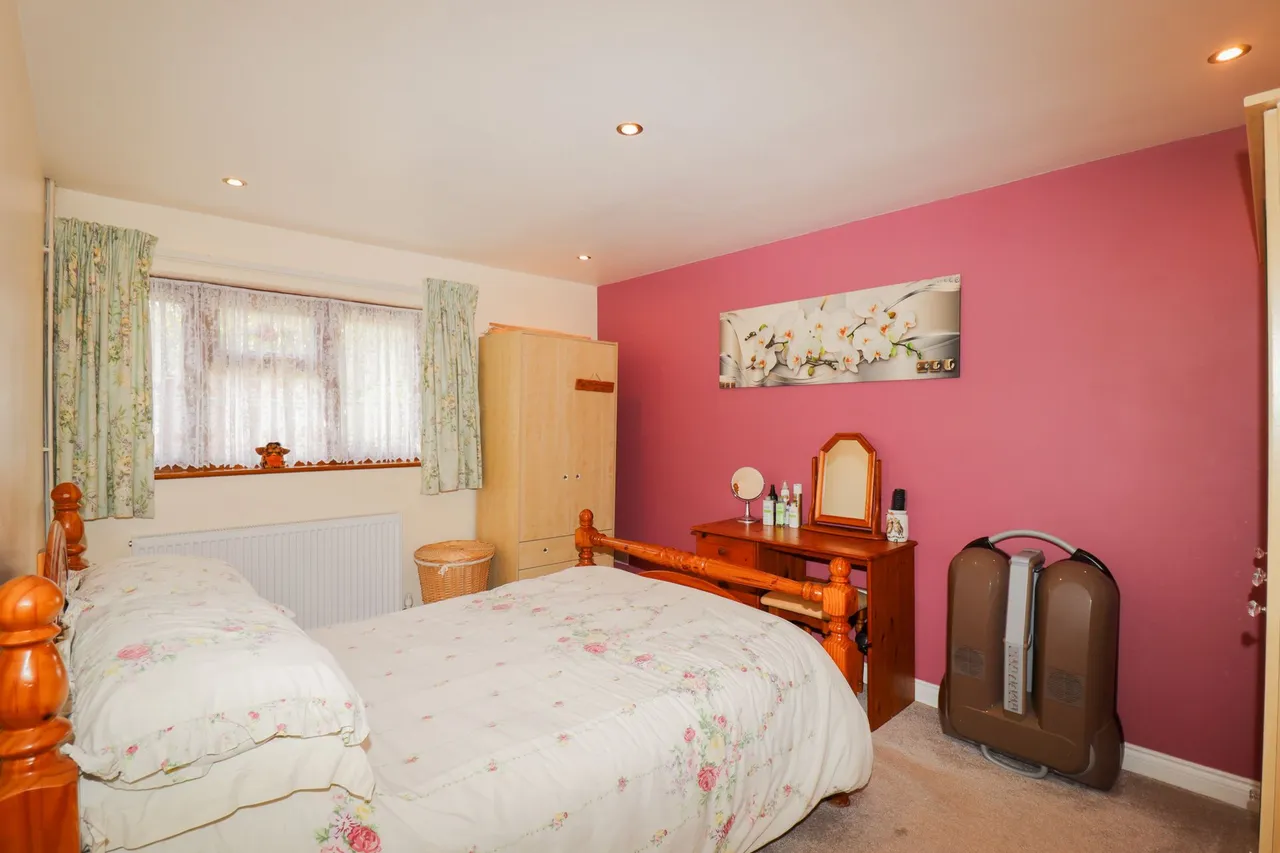 Stennetts Close, Trimley St Mary, Felixstowe, Suffolk, IP11 0TZ, photo 11