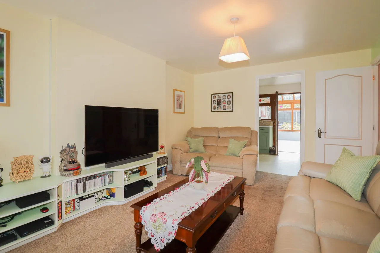 Stennetts Close, Trimley St Mary, Felixstowe, Suffolk, IP11 0TZ, photo 6