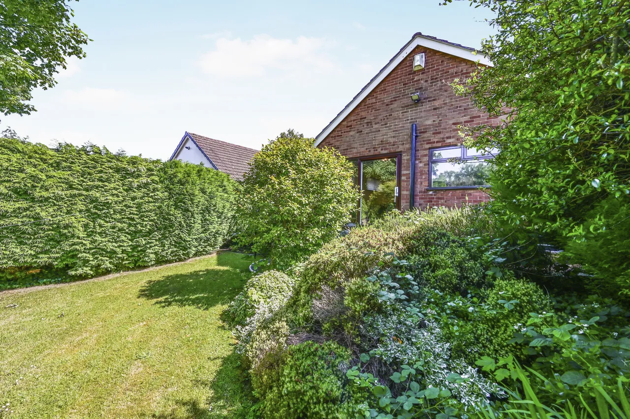 Quickswood Drive, Liverpool, L25, photo 15