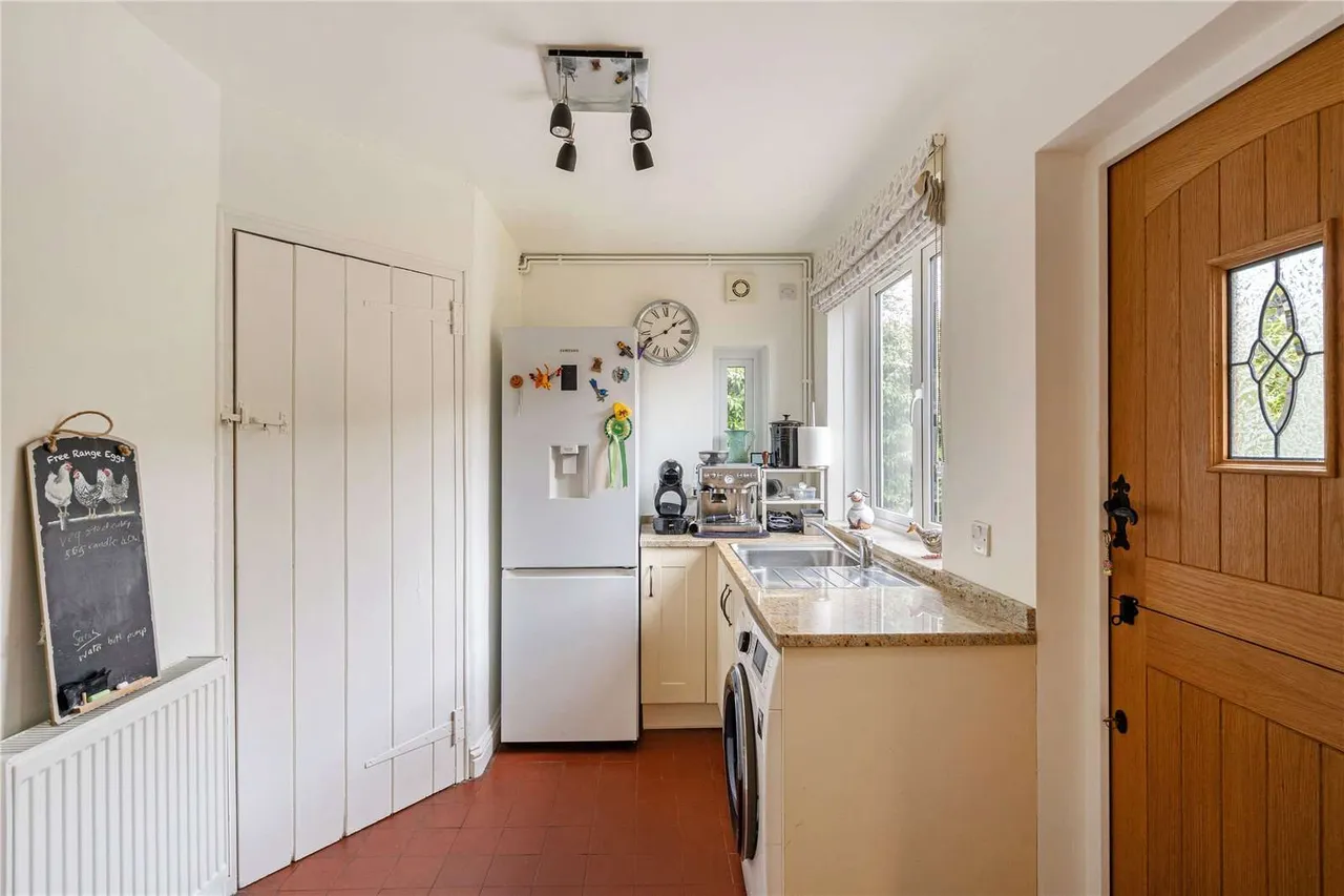 Aust Road, Olveston, South Gloucestershire, BS35 4DE, photo 5
