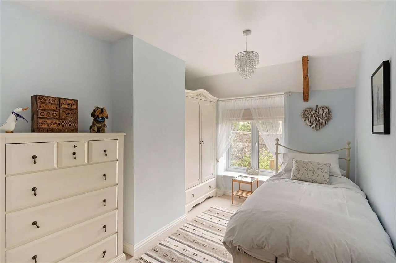 Aust Road, Olveston, South Gloucestershire, BS35 4DE, photo 9