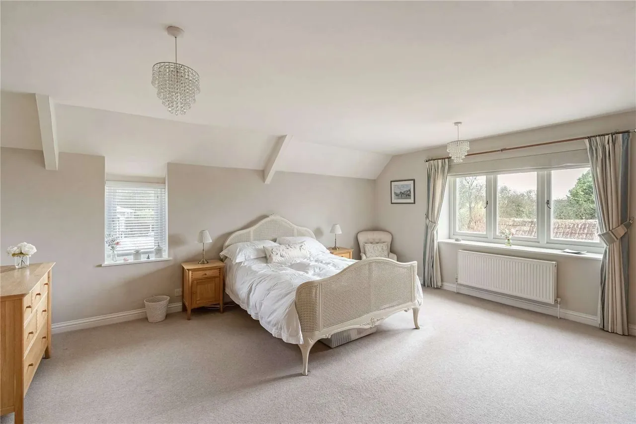 Aust Road, Olveston, South Gloucestershire, BS35 4DE, photo 7