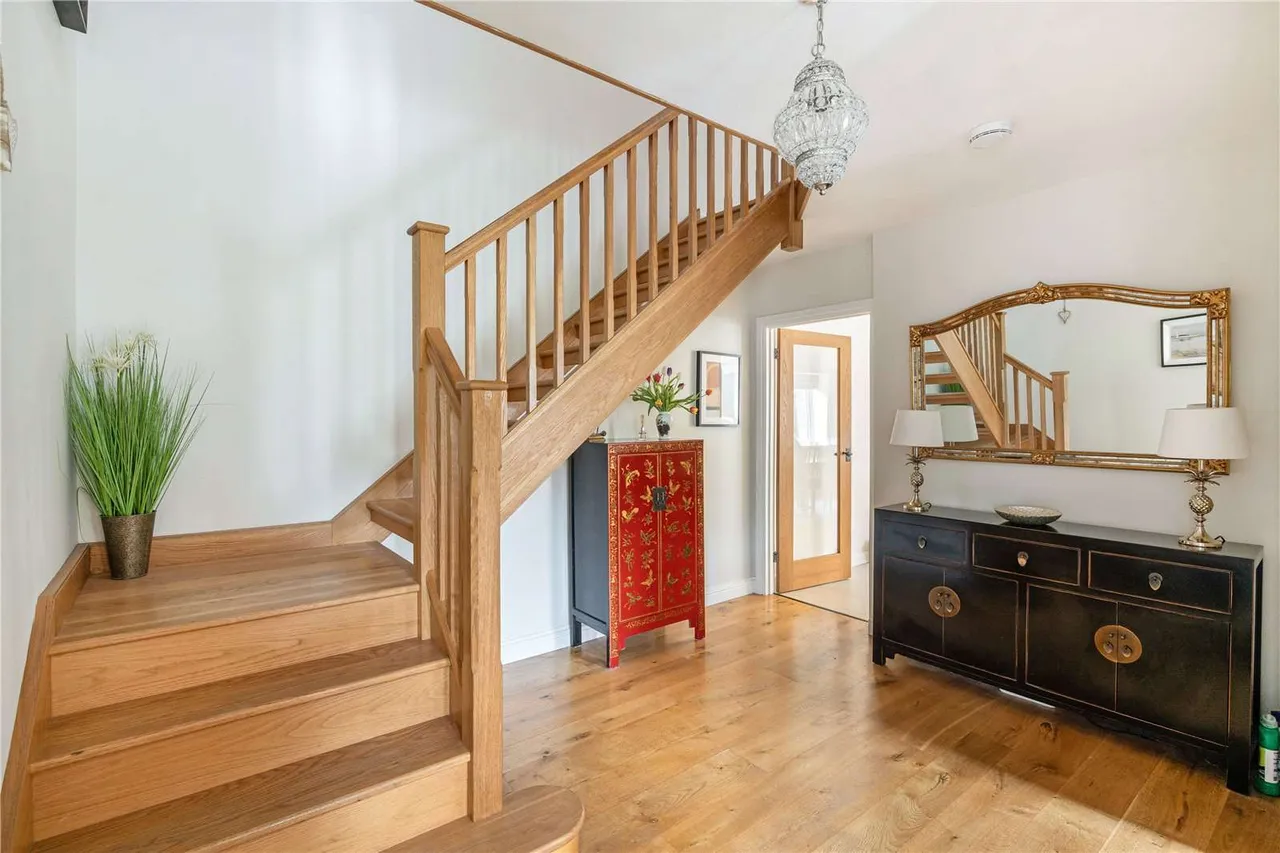 Aust Road, Olveston, South Gloucestershire, BS35 4DE, photo 6
