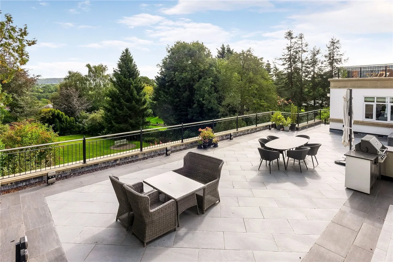 Macclesfield Road, Prestbury, SK10, photo 8