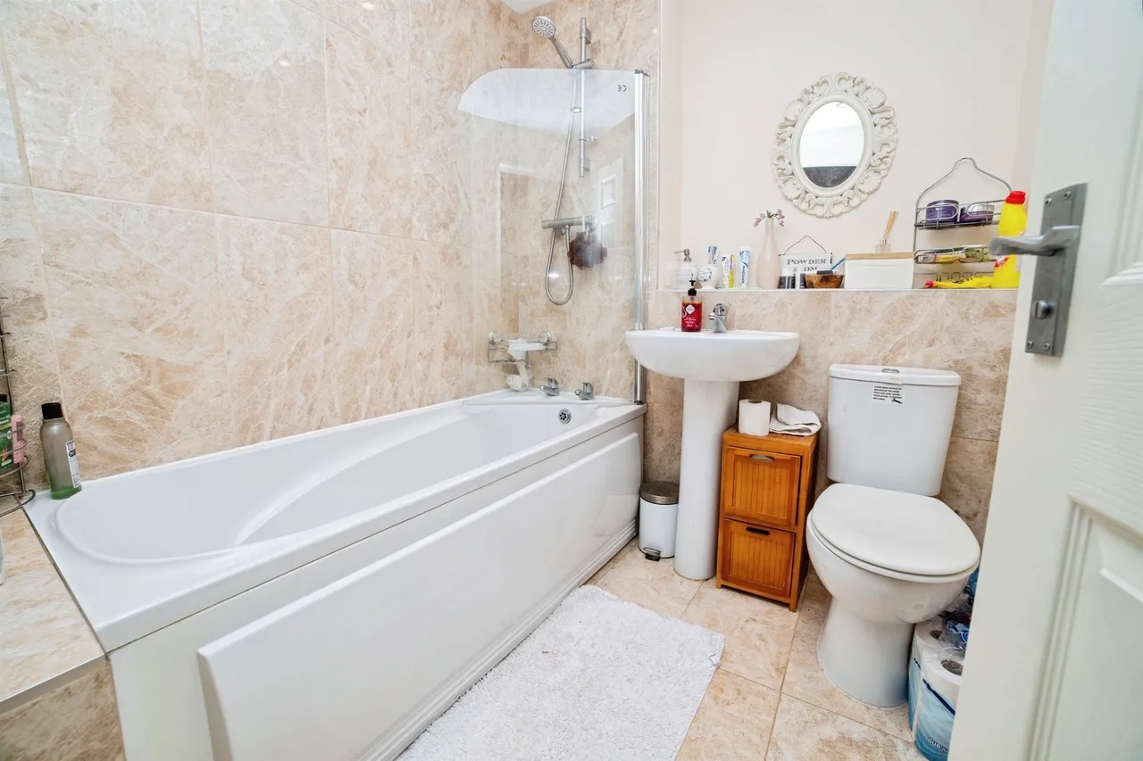 Carlyle Gardens, Heanor, DE75, photo 12