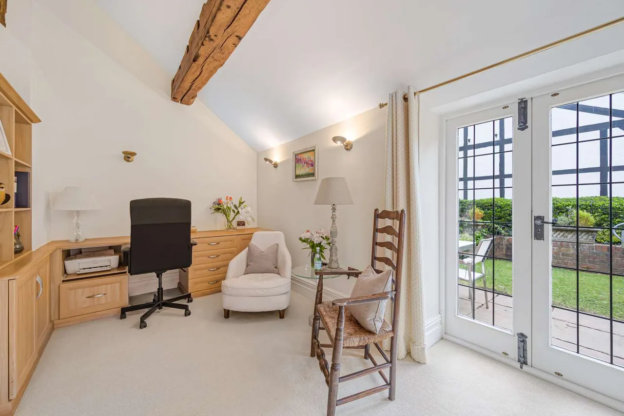 Wilmslow Road, Mottram St. Andrew, Macclesfield, Cheshire, SK10 4QT, photo 10