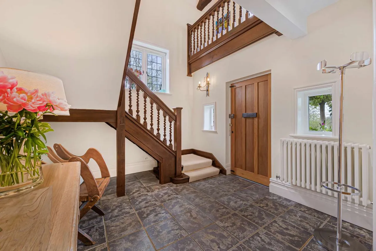 Wilmslow Road, Mottram St. Andrew, Macclesfield, Cheshire, SK10 4QT, photo 6