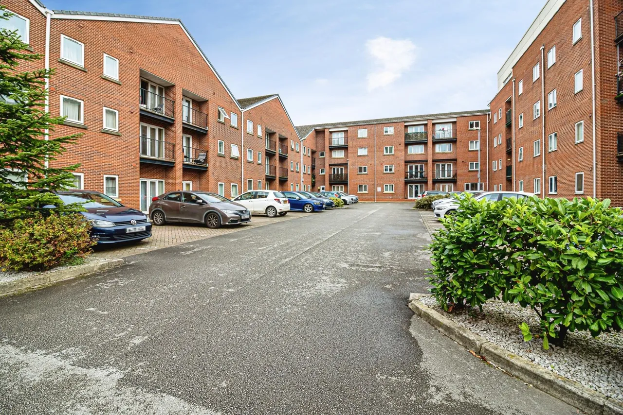 1 bed flat for sale, Hessel Street, Salford, M50