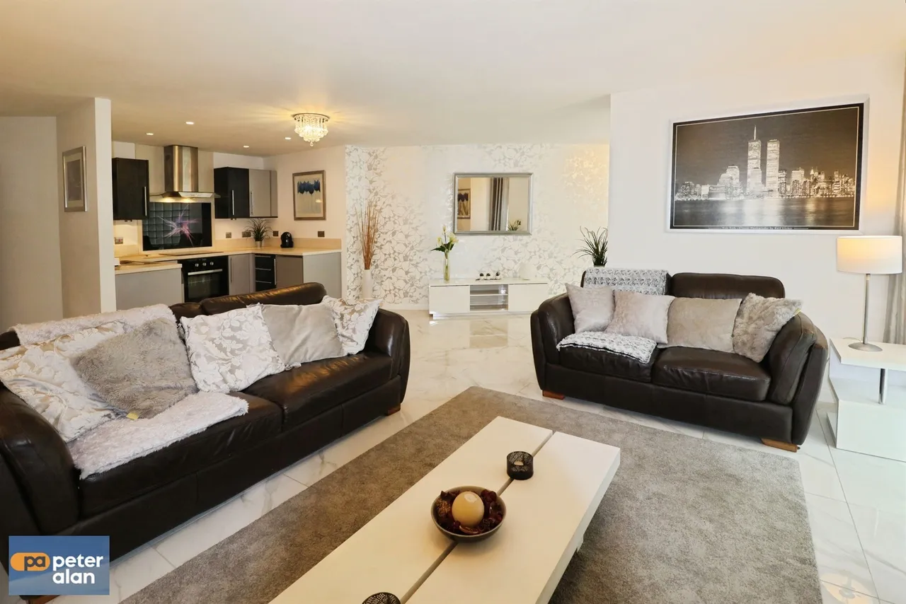 1 bed flat for sale, Landmark Place, Cardiff, CF10
