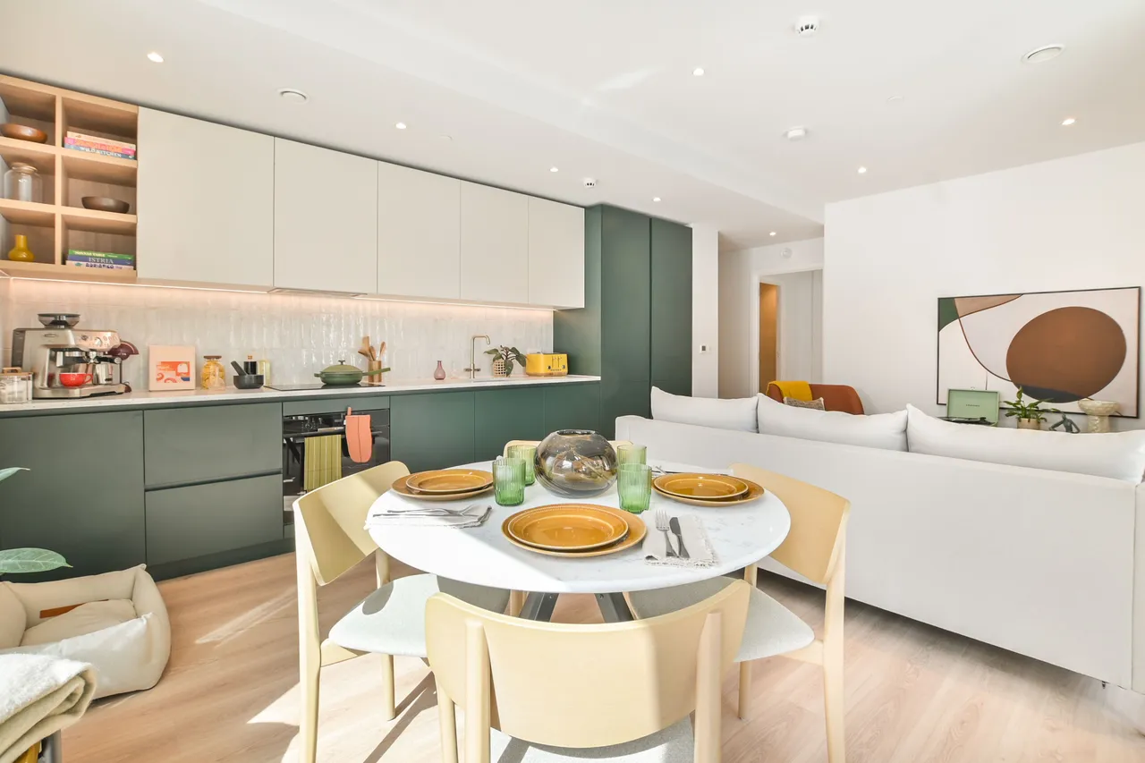 Showflat 4 The Maple, Brent Cross Town, London, photo 2