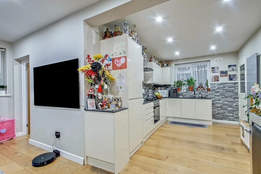 Heather Lane, Yiewsley, UB7, photo 9