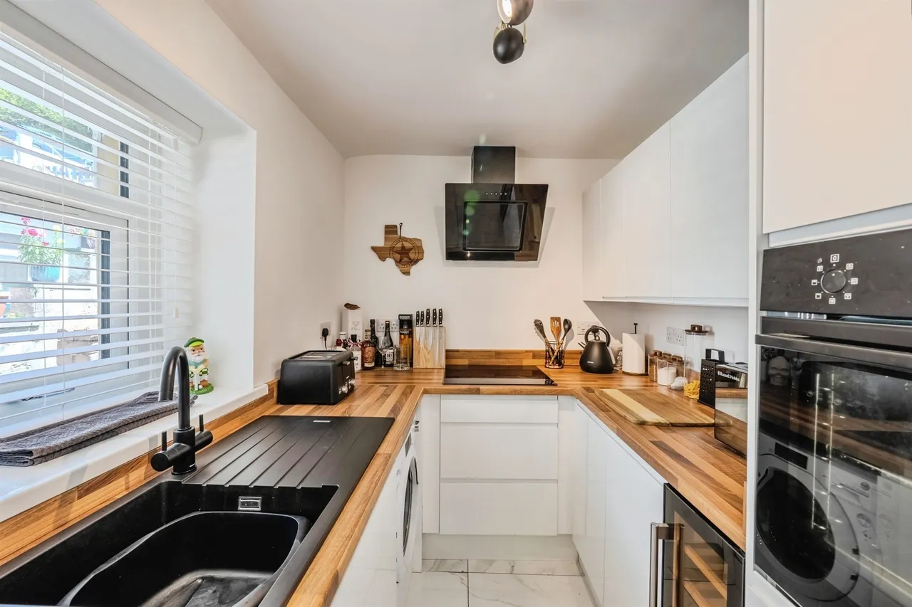 Brynhyfryd Terrace, Ebbw Vale, NP23, photo 3