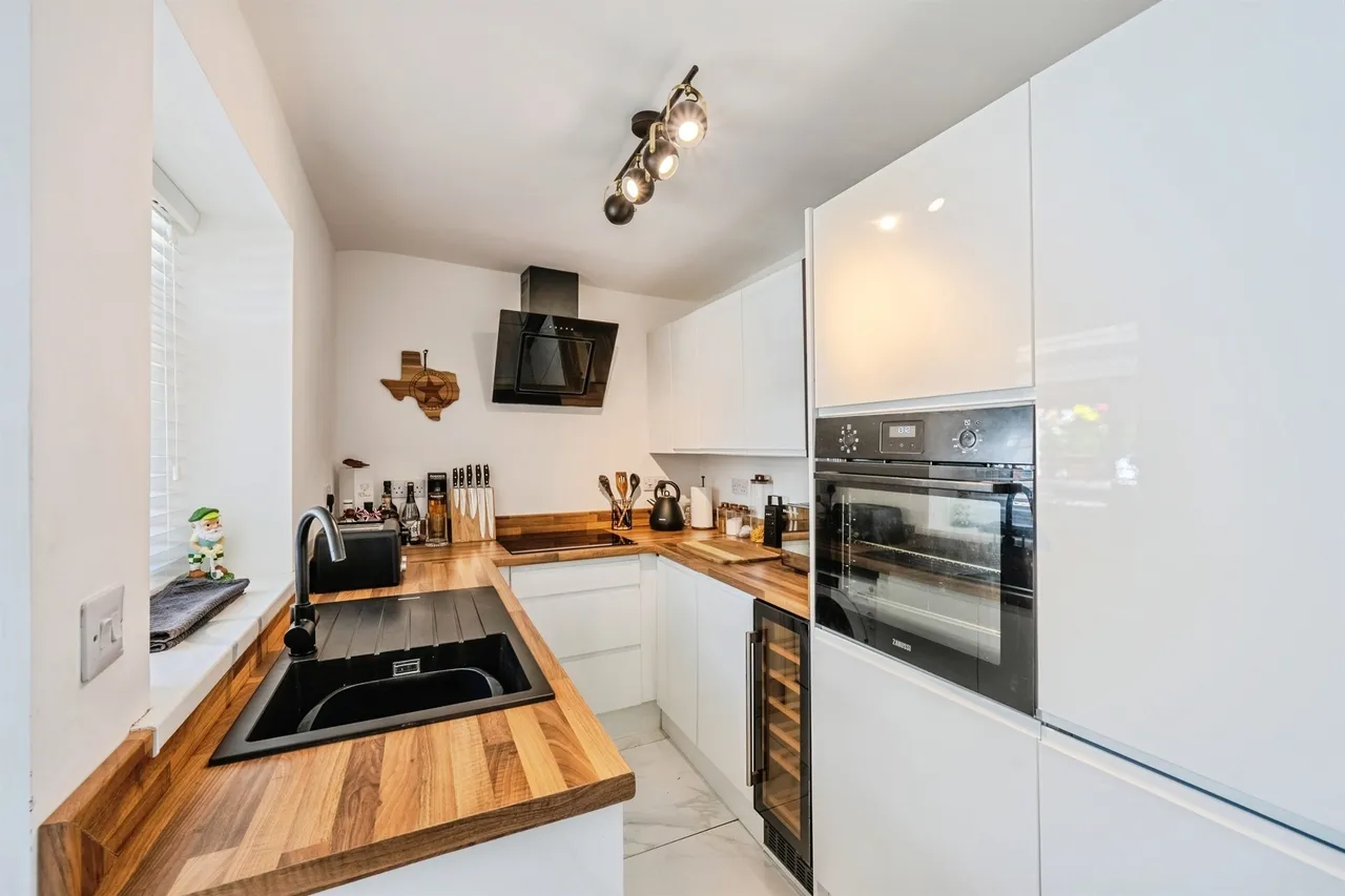 Brynhyfryd Terrace, Ebbw Vale, NP23, photo 11