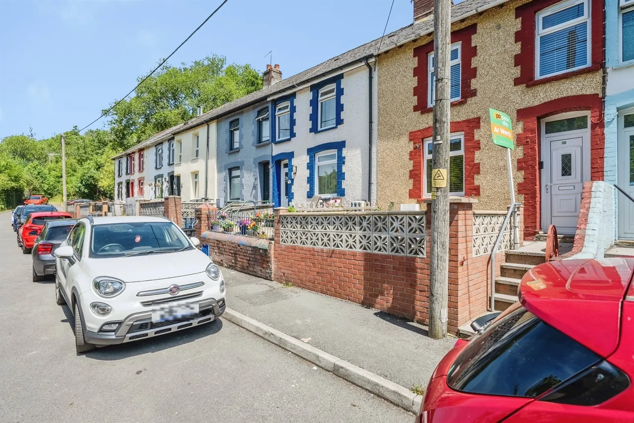 Brynhyfryd Terrace, Ebbw Vale, NP23, photo 37