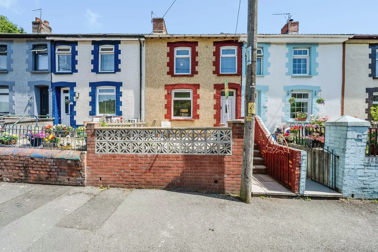 2 bed house for sale, Brynhyfryd Terrace, Ebbw Vale, NP23