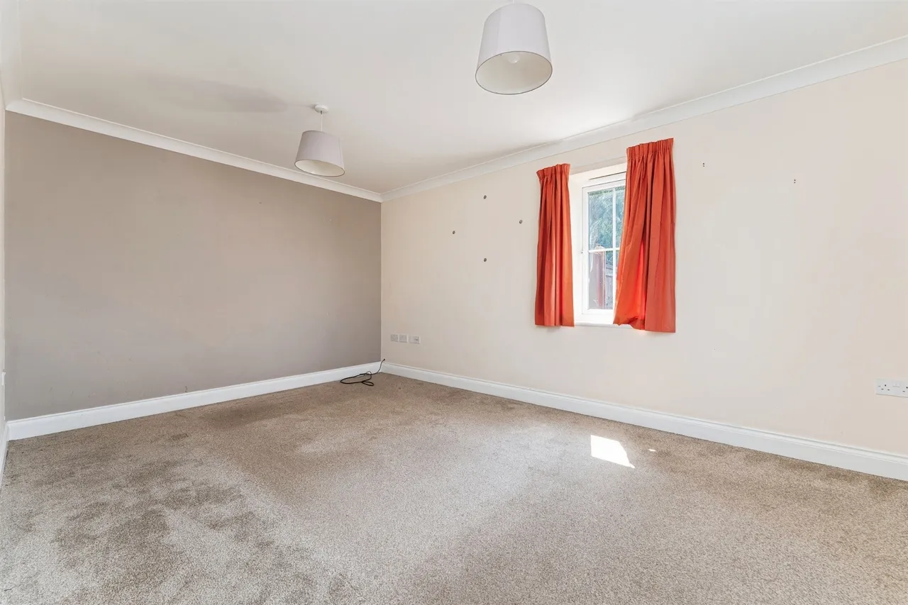 Hundred Road, March, photo 9