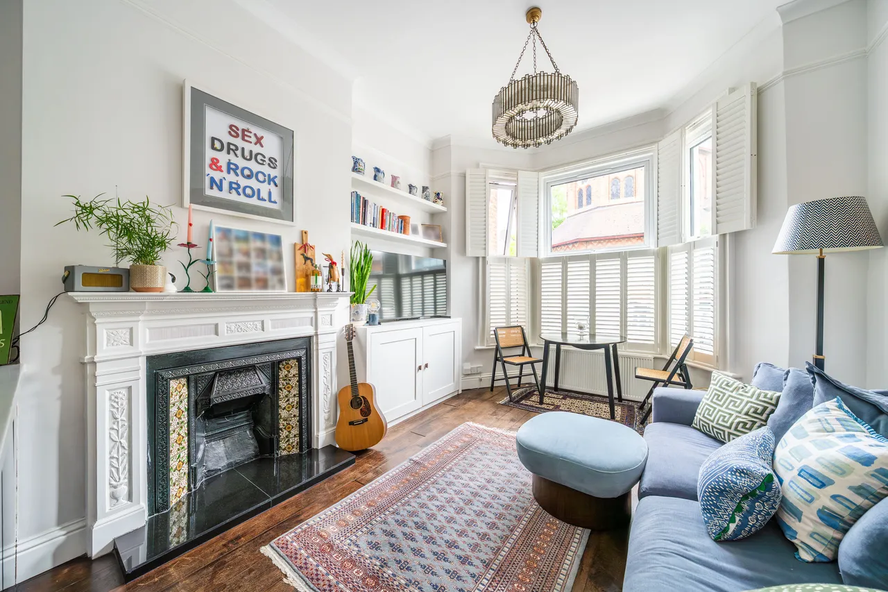 2 bed flat for sale — Boutflower Road, London, SW11