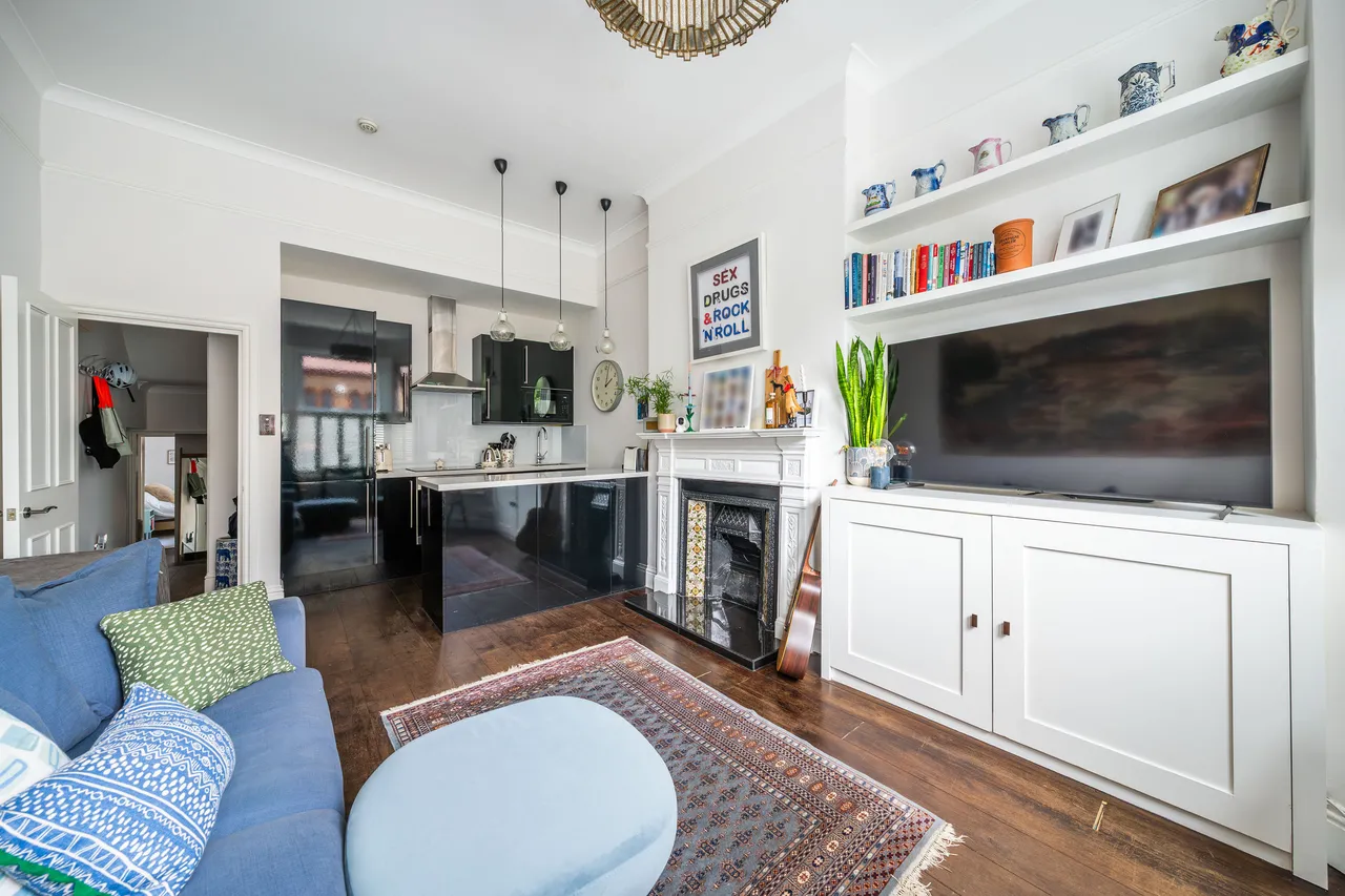 Boutflower Road, London, SW11, photo 12