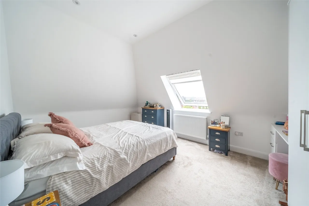 Bay Tree Avenue, Leatherhead, KT22, photo 7