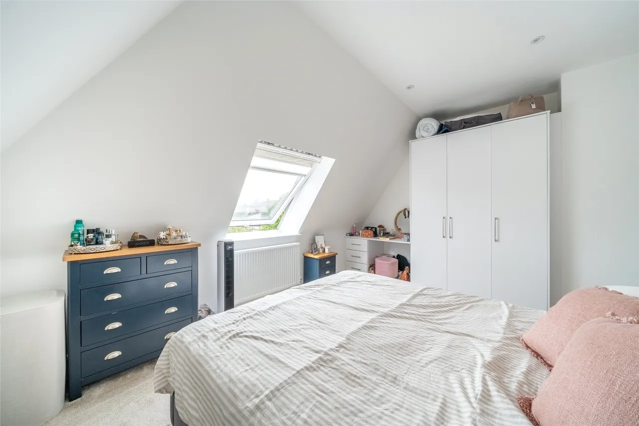 Bay Tree Avenue, Leatherhead, KT22, photo 8