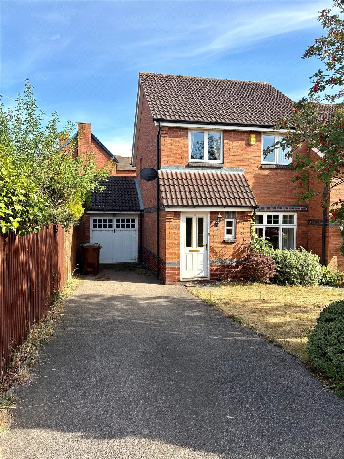 Holbrook Grove, Marston Green, B37, photo 14