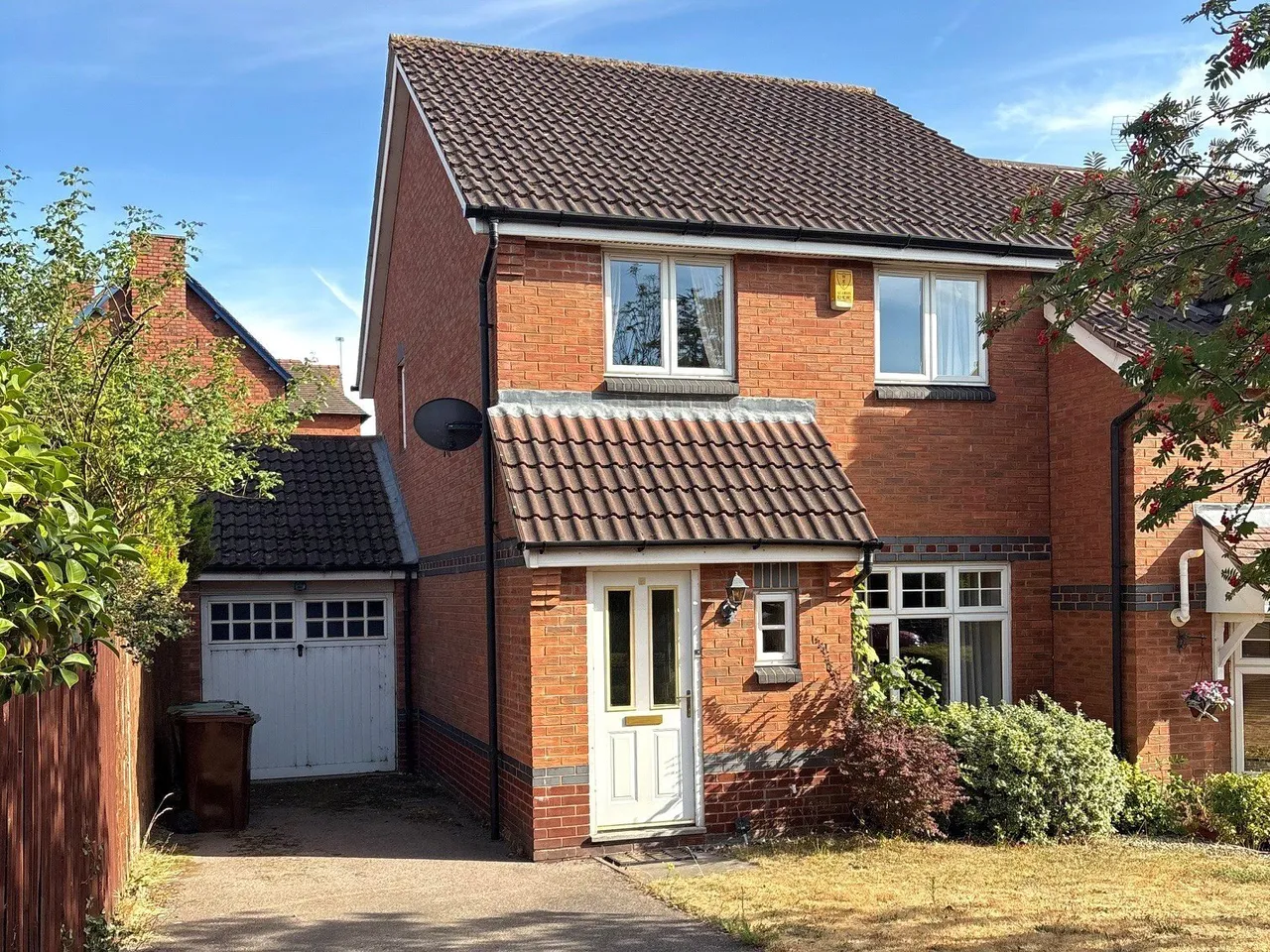 3 bed house for sale, Holbrook Grove, Marston Green, B37