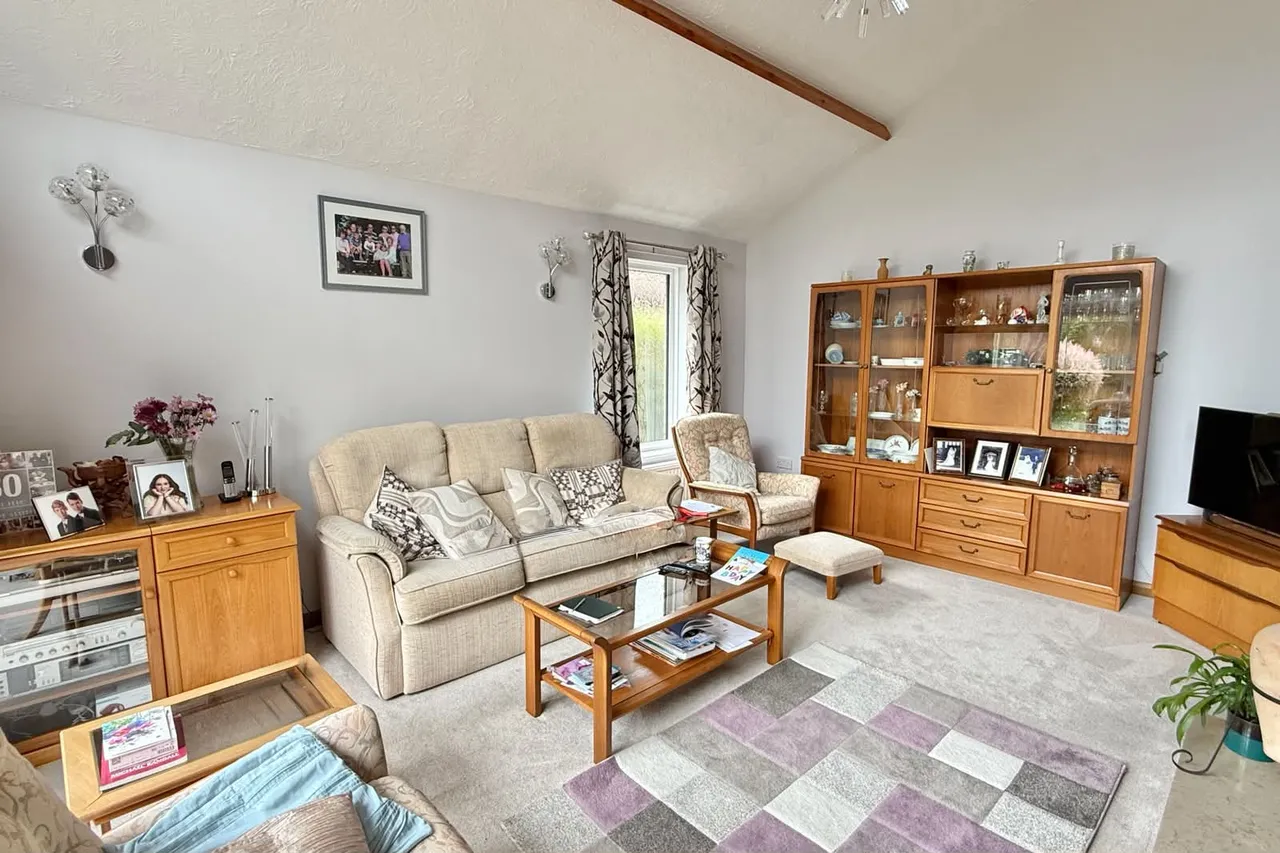 Heath Road, St. Leonards, BH24, photo 7