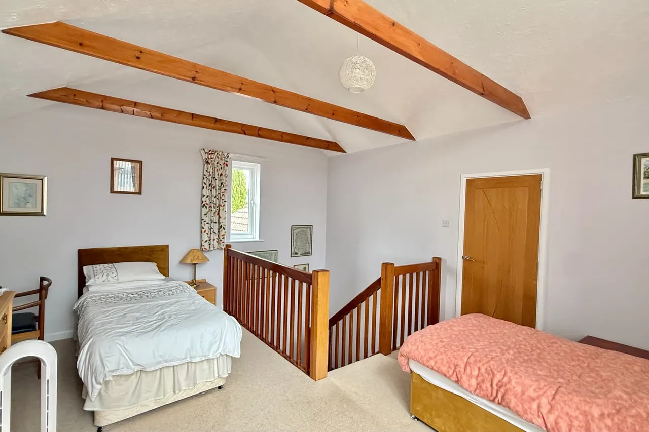 Heath Road, St. Leonards, BH24, photo 10