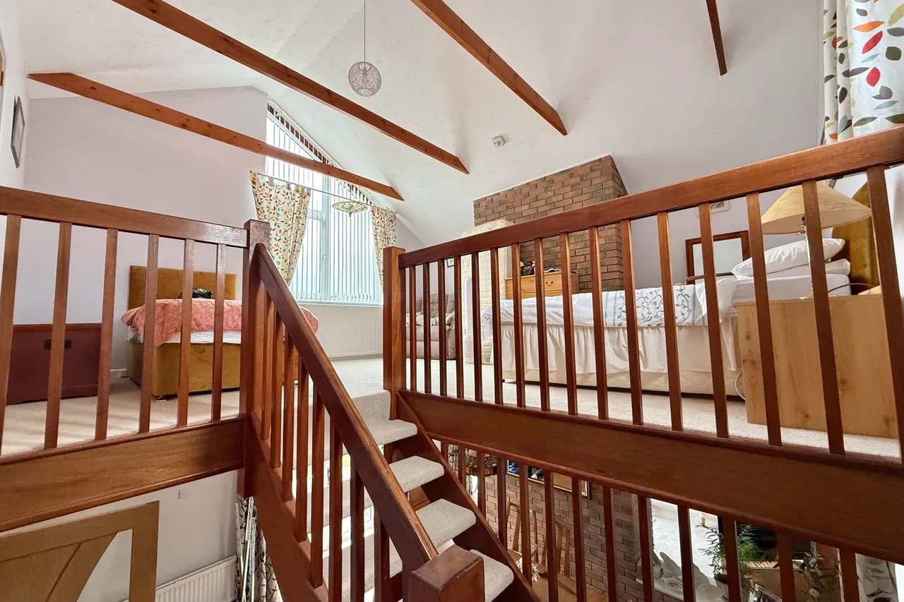 Heath Road, St. Leonards, BH24, photo 8