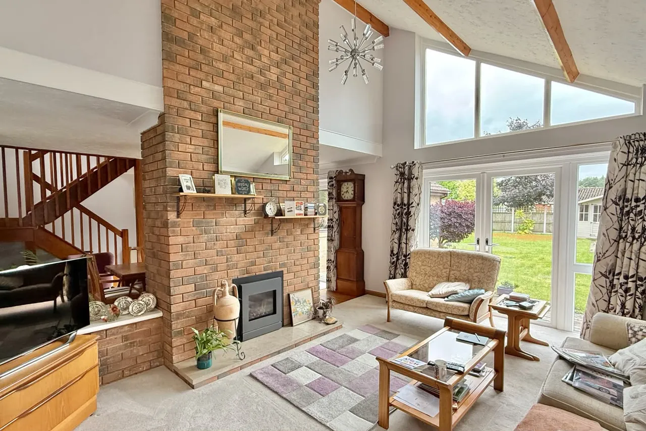 4 bed property for sale, Heath Road, St. Leonards, BH24