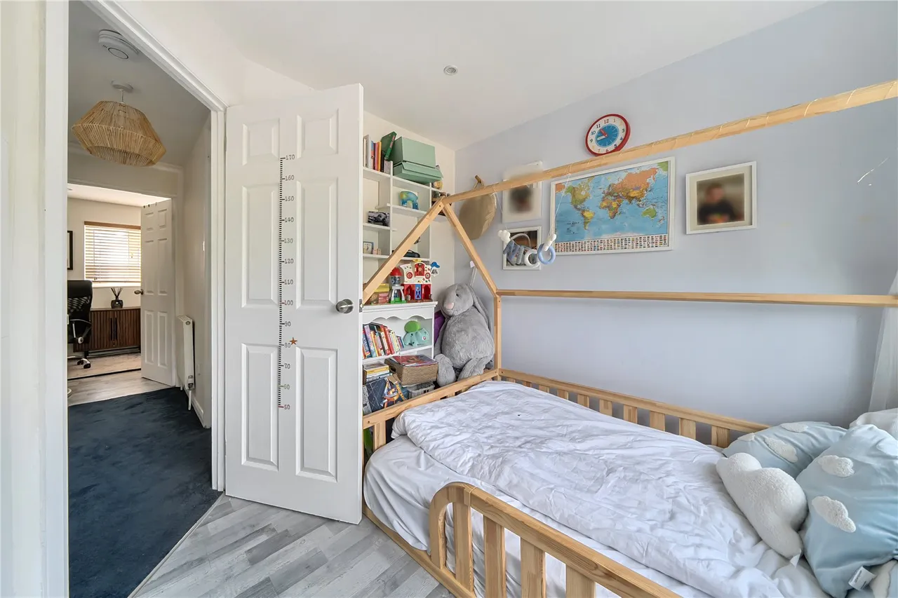 Peal Gardens, Ealing, W13, photo 14