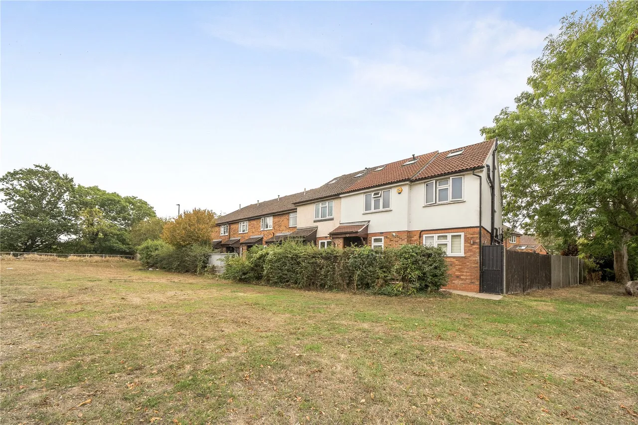 3 bed house for sale, Peal Gardens, Ealing, W13