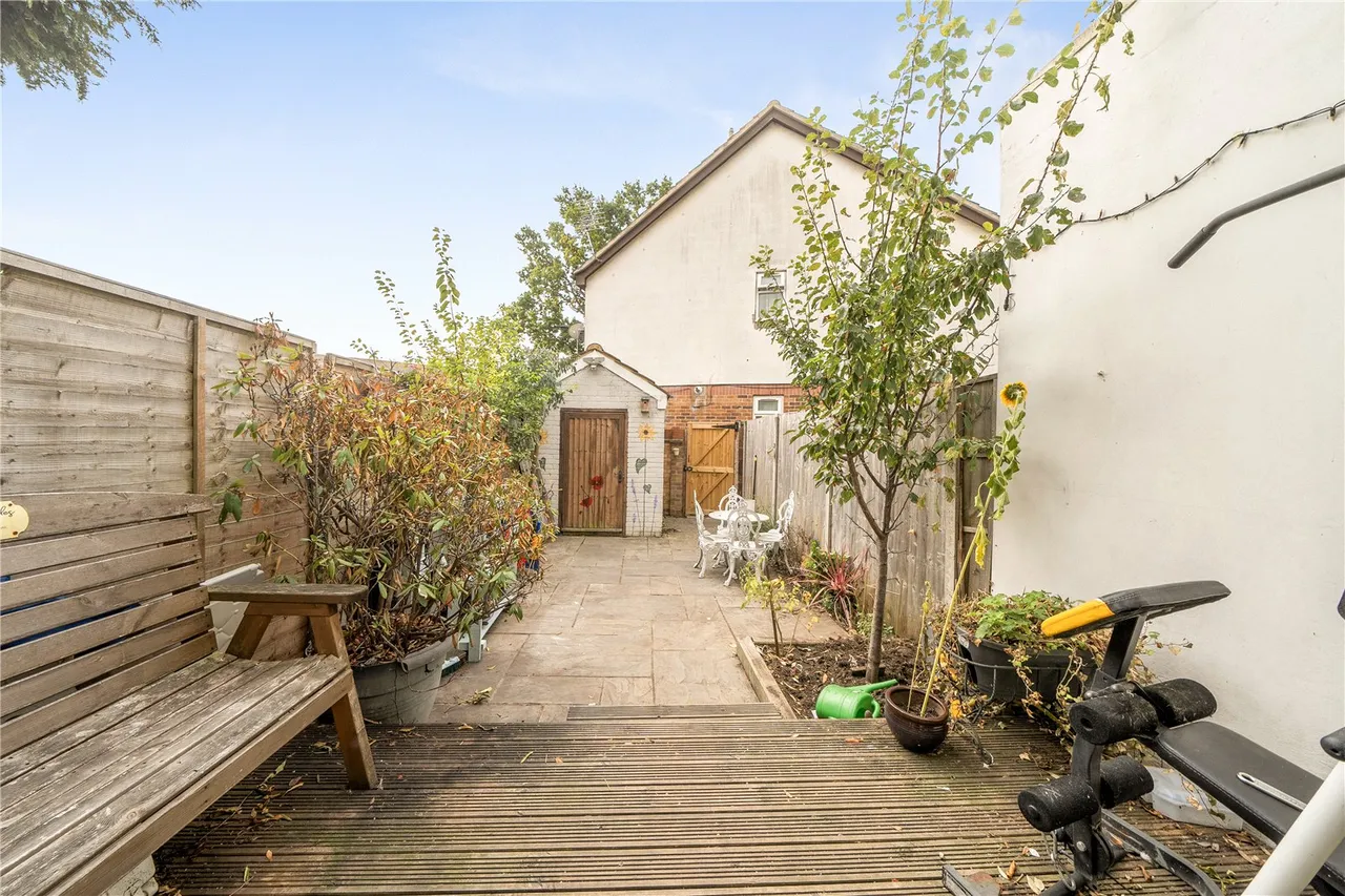 Peal Gardens, Ealing, W13, photo 20