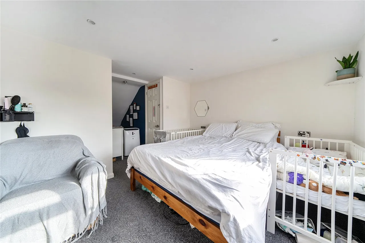 Peal Gardens, Ealing, W13, photo 19