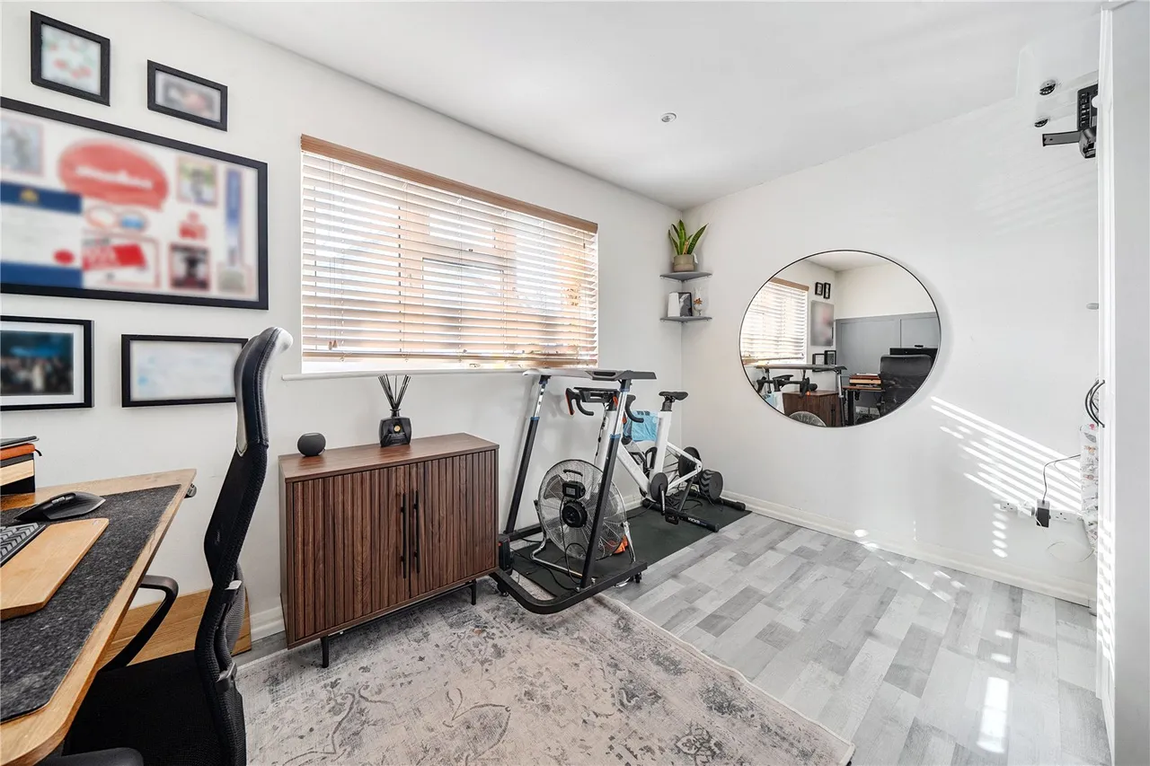 Peal Gardens, Ealing, W13, photo 11