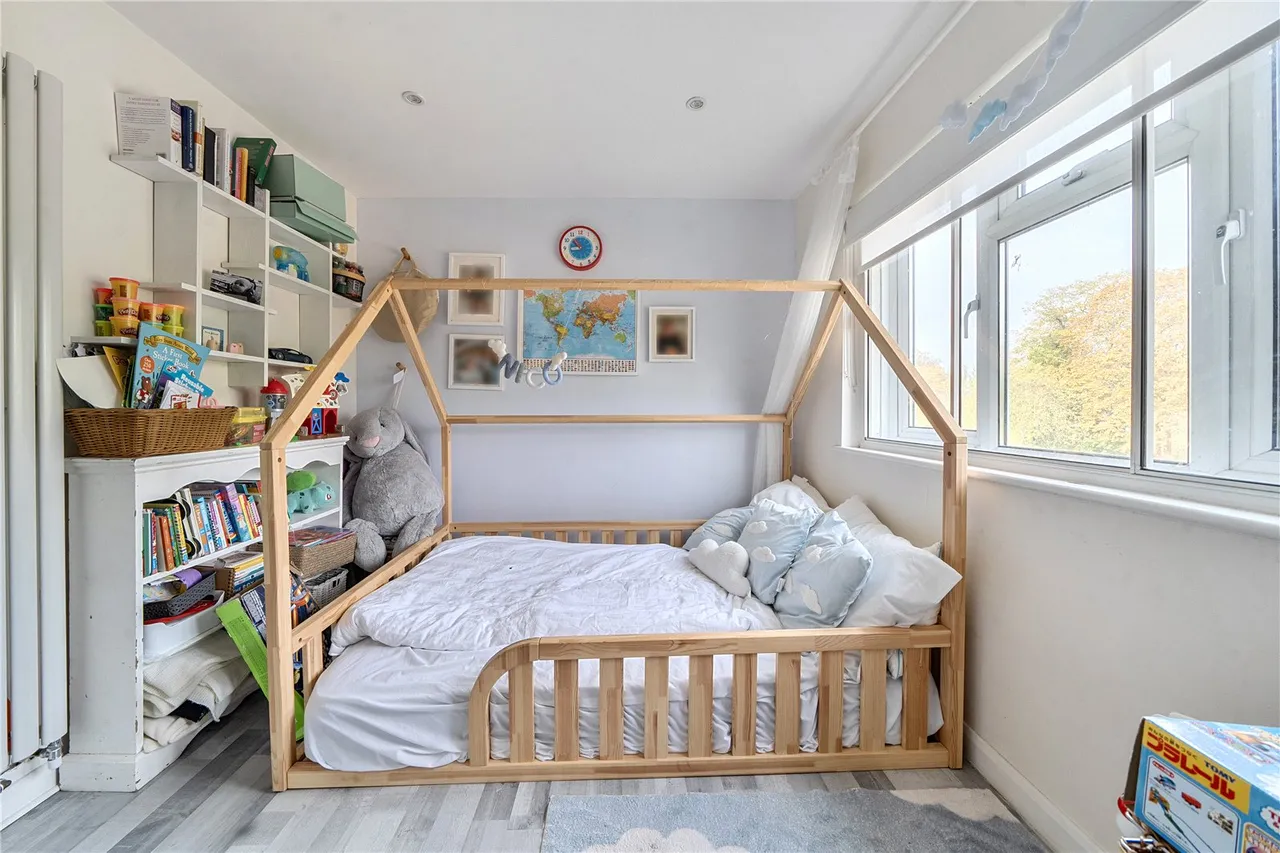 Peal Gardens, Ealing, W13, photo 15