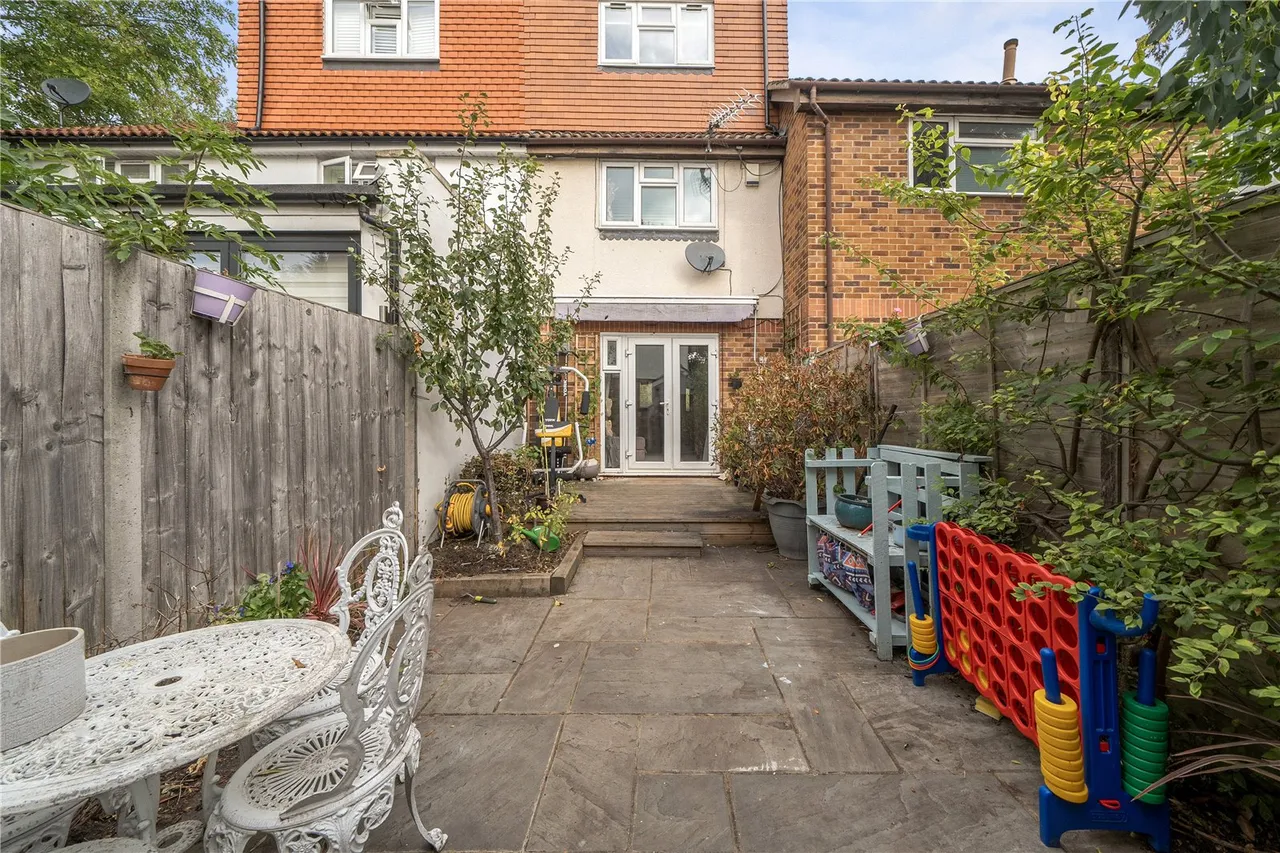 Peal Gardens, Ealing, W13, photo 21