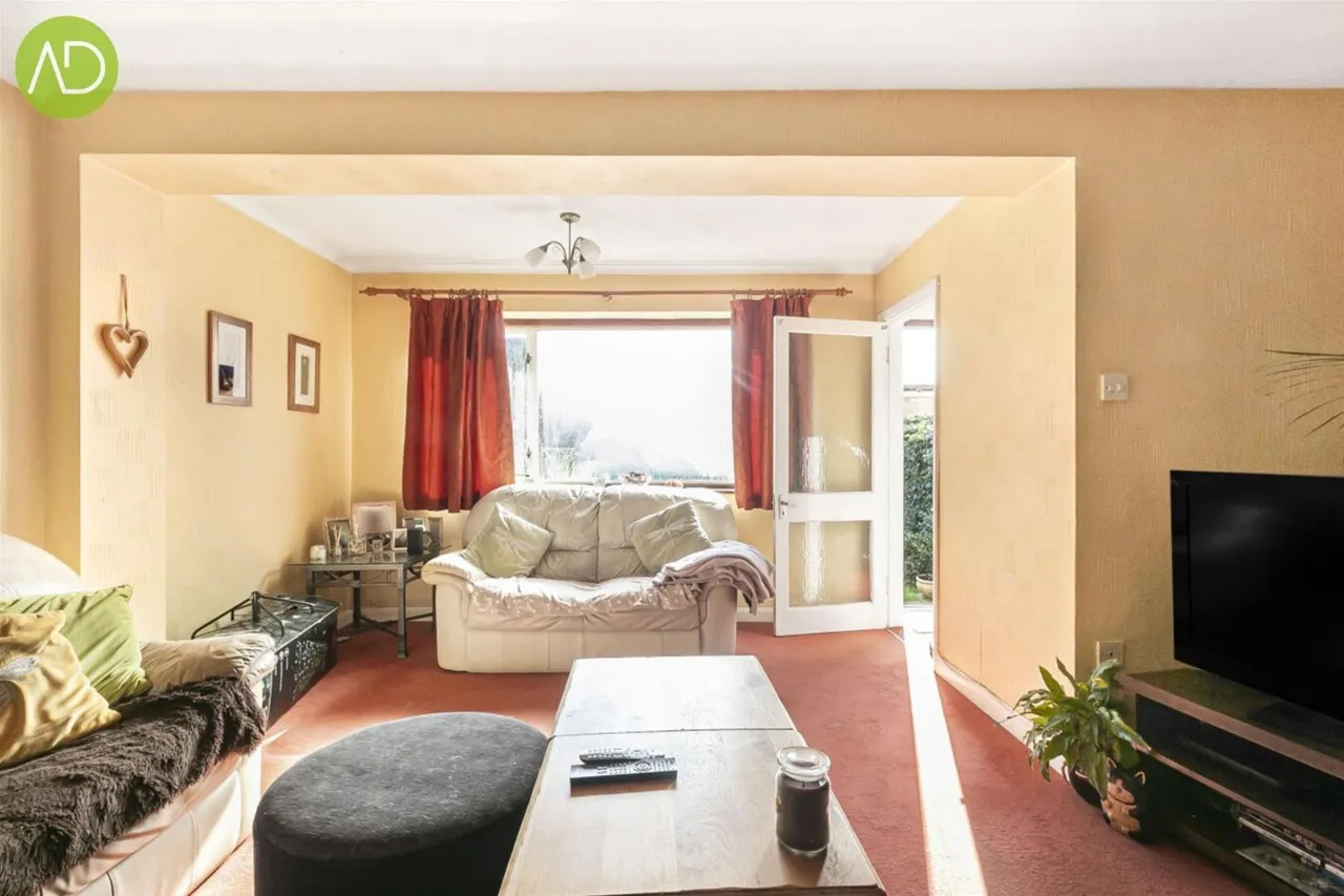 Rowlands Close, Cheshunt EN8 9NW, photo 2