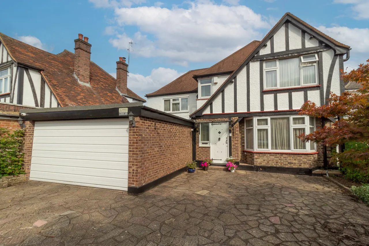 5 bed house for sale, Hillersdon Avenue, Edgware, HA8