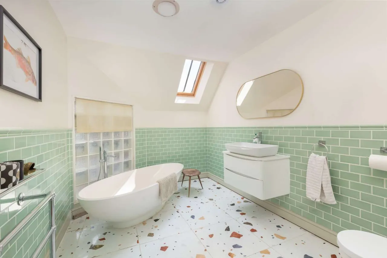 Bay Road, Gillingham, SP8, photo 12