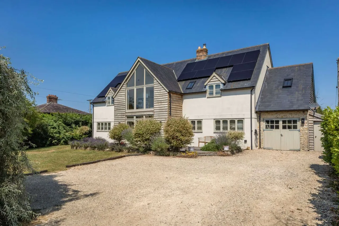 5 bed house for sale, Bay Road, Gillingham, SP8